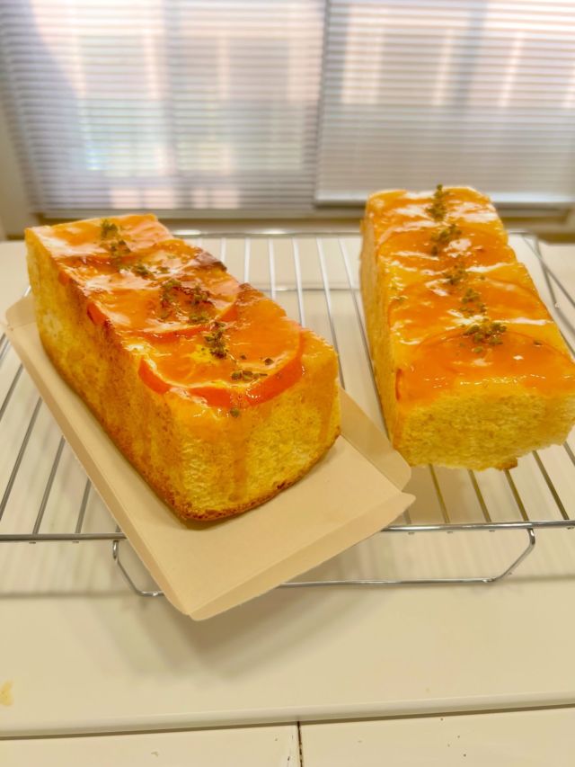 甘平で作りました🍊

甘くて美味しかったそうですよ

手土産にもいいみかんのパウンドケーキ

まだ甘平ありますので

今のうちなら甘平で作れますよ

#みかんケーキ
#甘平
#スイーツ
#バレンタイン
#お土産